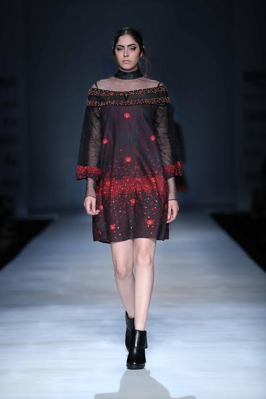 Vaani Kapoor walks ramp at Amazon India Fashion Week