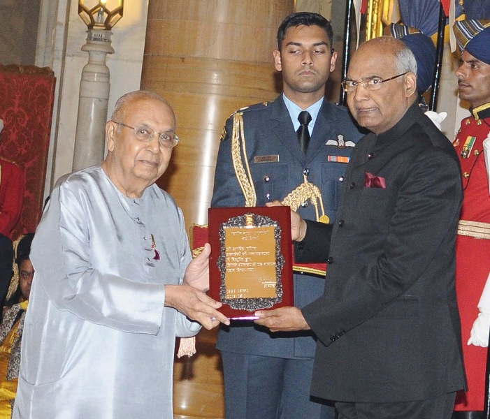 Kovind presents Sangeet Natak Akademi Awards