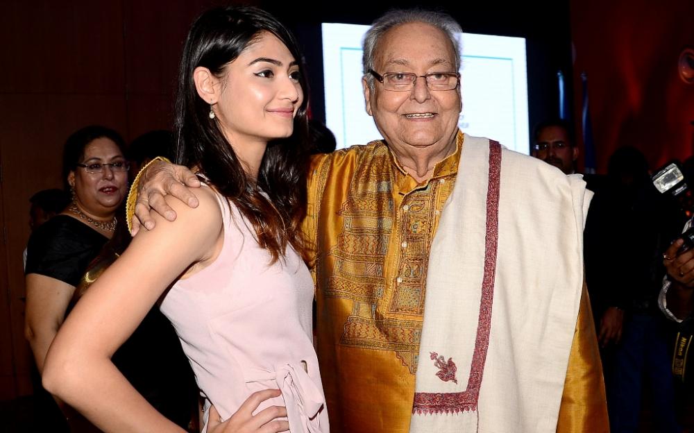 Soumitra Chatterjee receives Legion of Honours