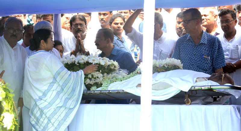 Political leaders pay last tribute to Somnath Chatterjee at WB Vidhan Sabha
