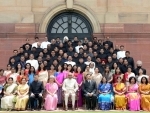 Kovind meets State Civil Service Officers promoted to the IAS 