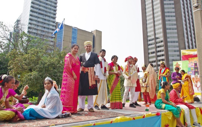 Toronto's India Day Parade pays tribute to Indian multiculturalism 