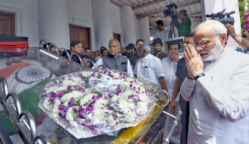 PM Modi condoles Stalin, Kanimozhi at Karunanidhi funeral 