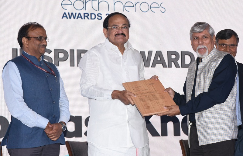 Vice-President Naidu presents Earth Heroes Awards