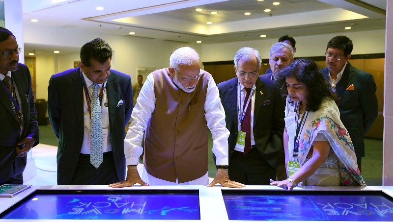 Modi visits Virtual Digital Exhibition in New Delhi