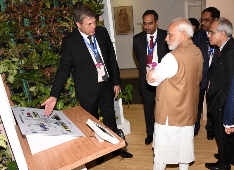 Modi visits Virtual Digital Exhibition in New Delhi