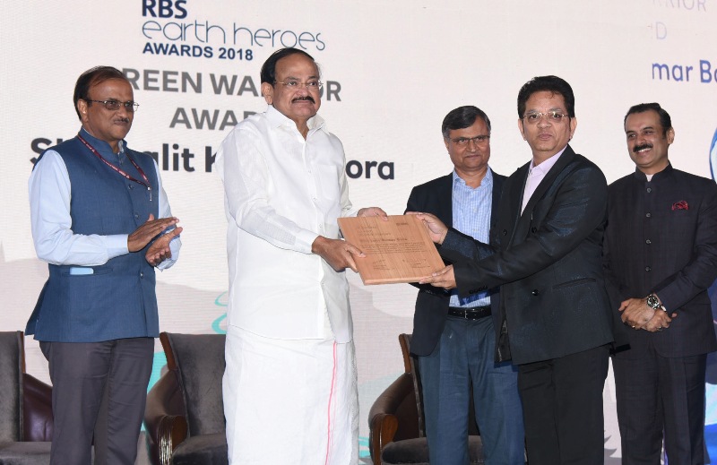 Vice-President Naidu presents Earth Heroes Awards