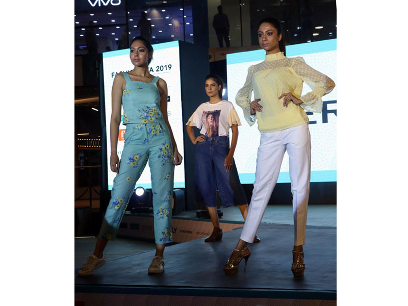 Glimpses from the India of Fashion: Mar 11, 2019 