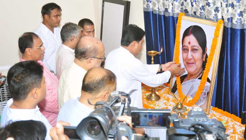 Politicians pay tribute to Sushma Swaraj 