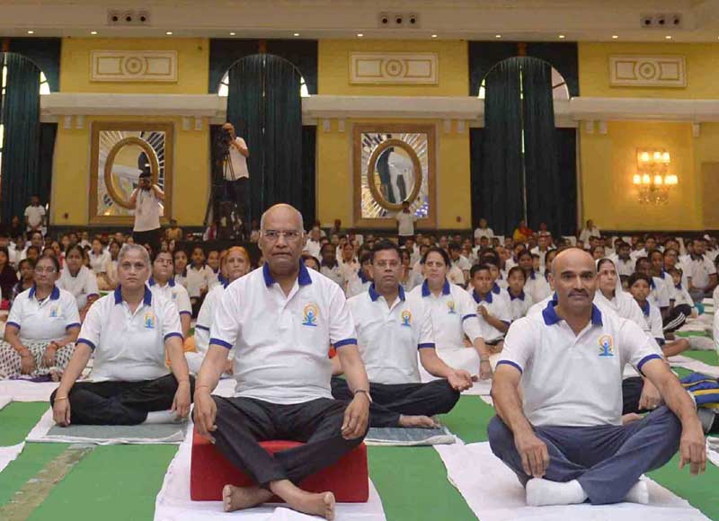 Modi leads International Yoga Day as ministers join him in performing yoga