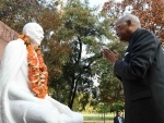 President Kovind offers tributes to Mahatma Gandhi