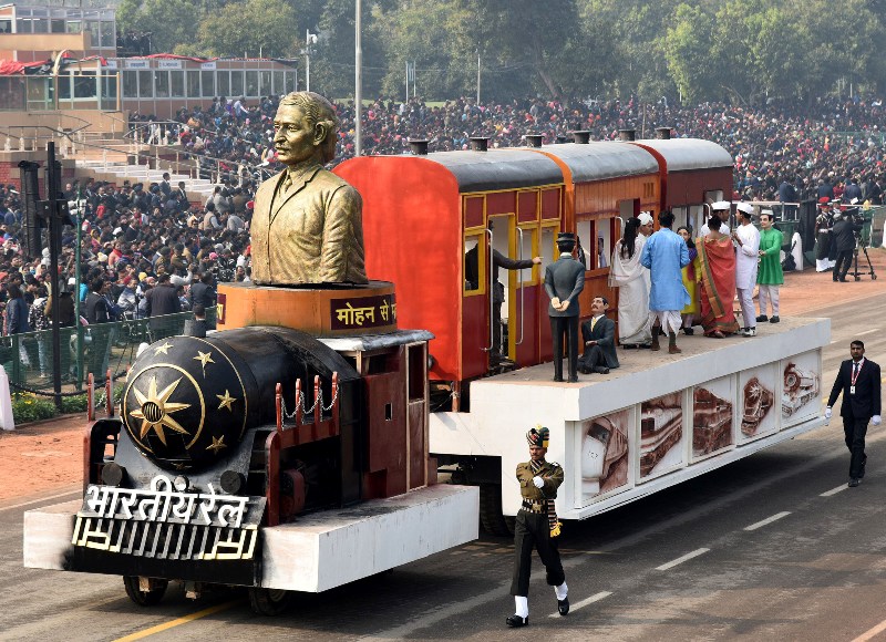 CISF tableau passes through the Rajpath during the full dress rehearsal for R-Day parade