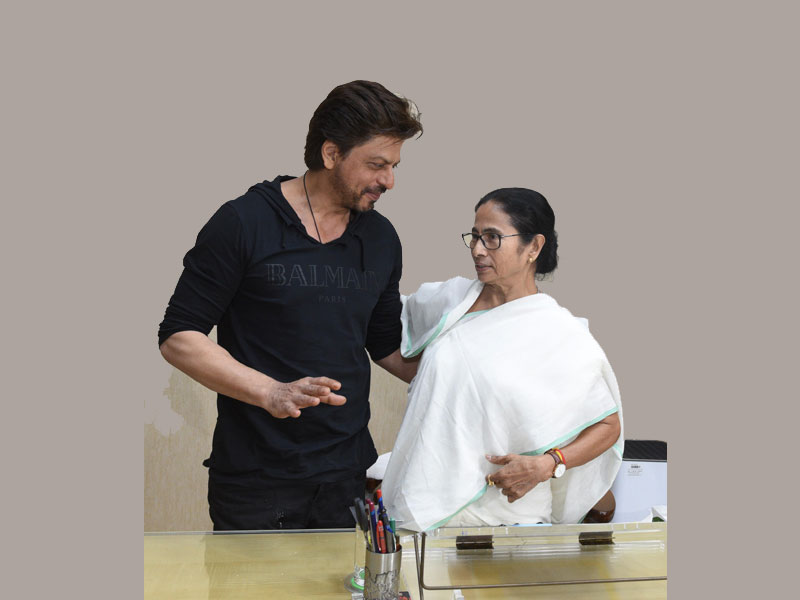 Shah Rukh Khan meets Mamata Banerjee at Nabanna