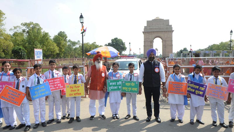 Students celebrate 550th year of Sikh religion's foundation in New Delhi