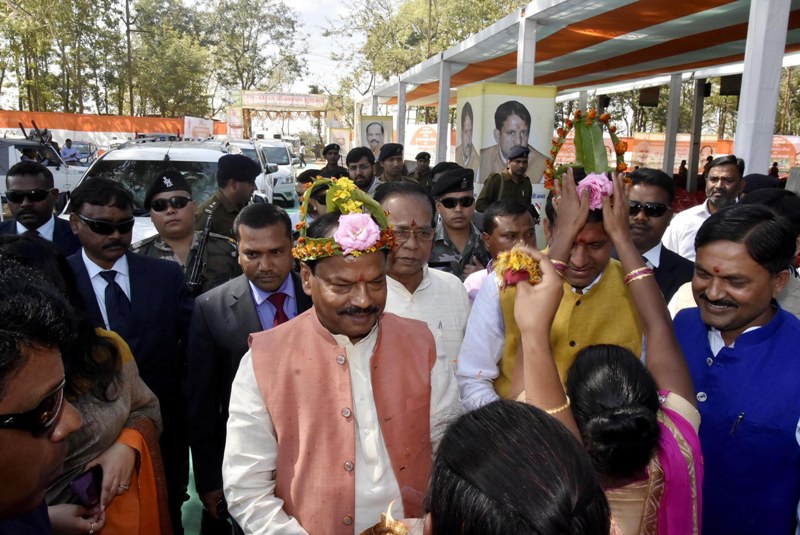 Jharkhand CM gets traditional welcome