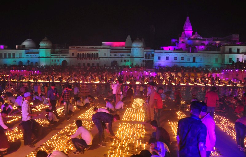 Ayodhya brightens up on Deepotsav 