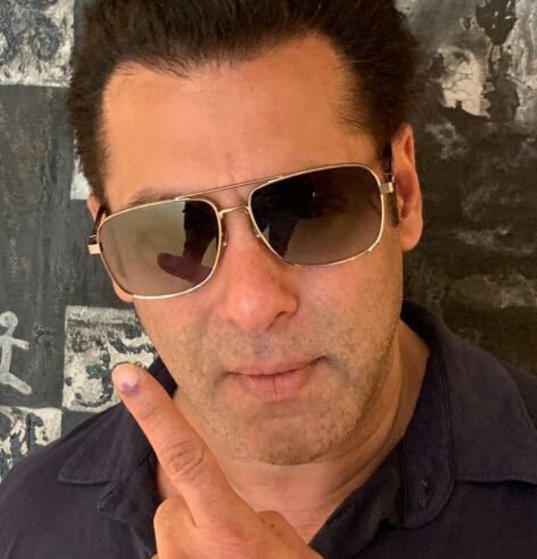 Bollywood casts vote to elect new government