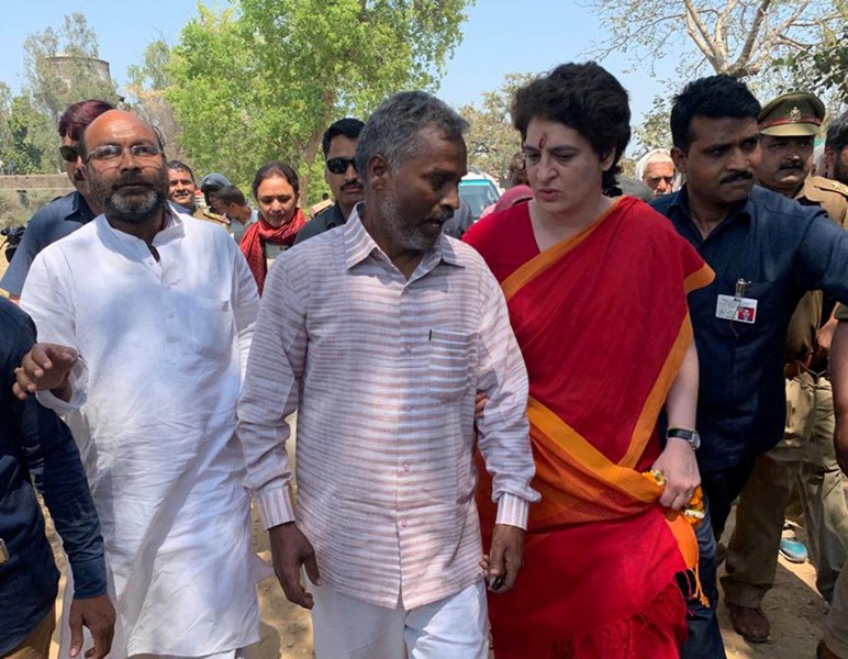 Priyanka Gandhi Vadra meets people on way to Mirzapur