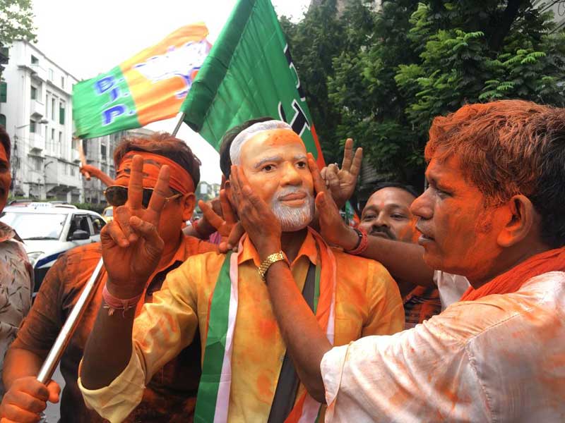 BJP performs strongly in Lok Sabha: Part workers celebrate in Kolkata