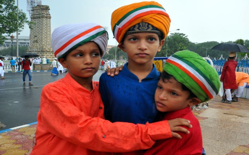 Muslims offer Namaz on Eid in Kolkata