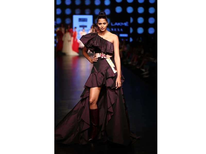 LFW: Yami Gautam showstopper for Designer Gauri & Nainika