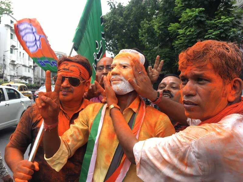 BJP performs strongly in Lok Sabha: Part workers celebrate in Kolkata
