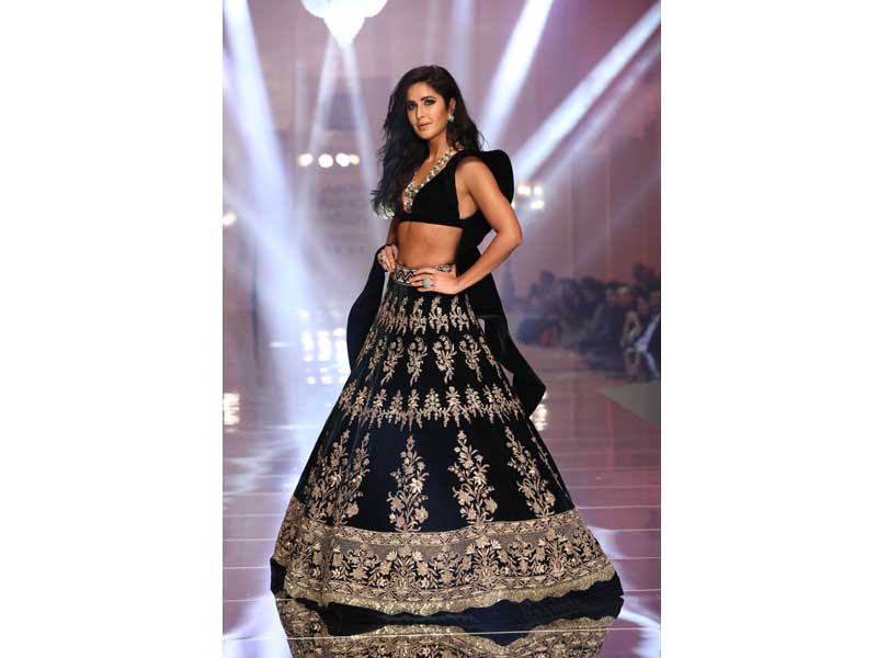 Katrina Kaif graces Lakme Fashion Week in Manish Malhotra's costume