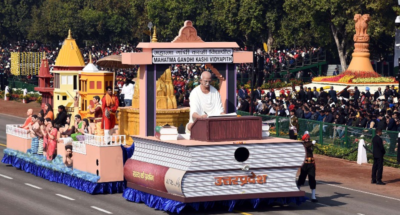 The tableau of CPWD passes through Rajpath on R-Day
