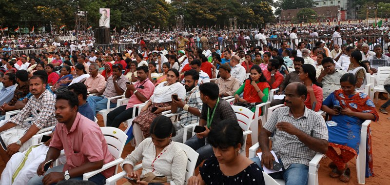 Rahul Gandhi addresses public meeting in Thiruvananthapuram