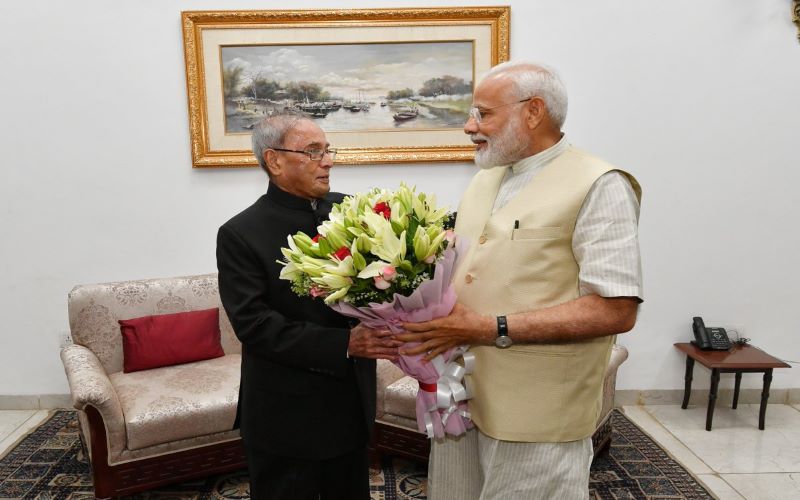Narendra Modi meets Pranab Mukherjee to seek blessings