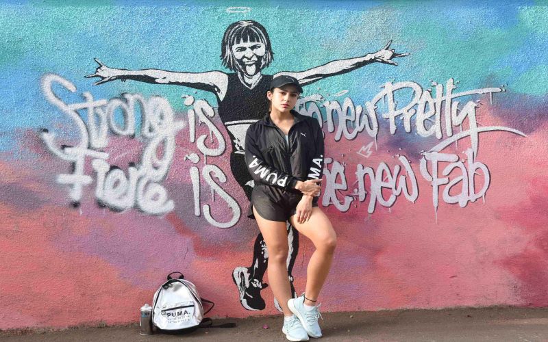 Sara Ali Khan inspires women by creating super cool graffiti