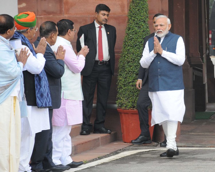 PM Modi welcomed in Parliament 