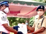 Greater Chennai Police Commissioner presents certificate to recovered Covid patient