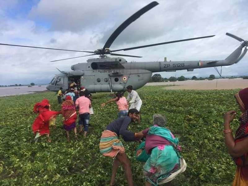 Sehore: IAF helicopter airlifting stranded people