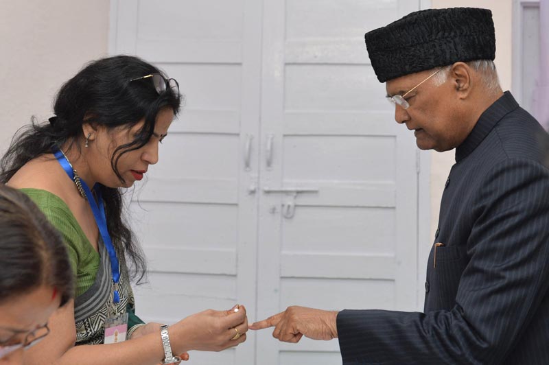 President Kovind casts his vote in Delhi elections