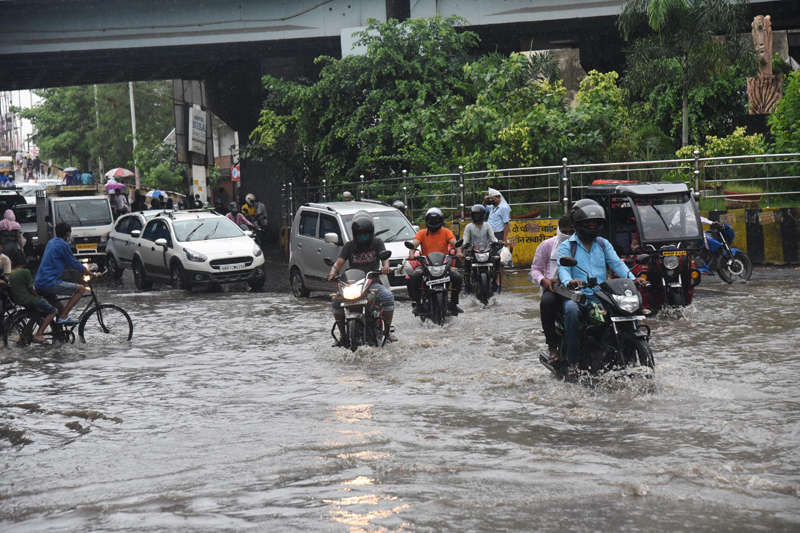 Heavy rains flood Patna roads