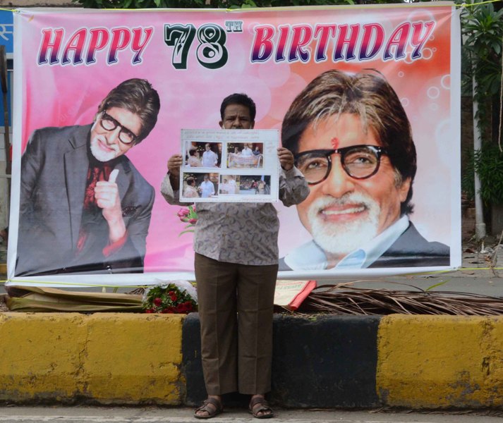 Fans celebrate birthday of Amitabh Bachchan