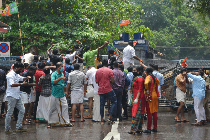 Thiruvananthapuram: Police using water cannon to disperse BJP Yuva Morcha
