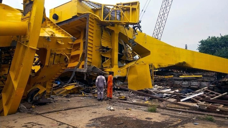 Crane collapses at Hindustan Shipyard Limited in Visakhapatnam