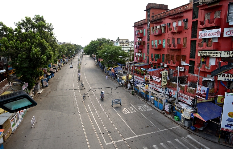 Deserted Kolkata streets during lockdown
