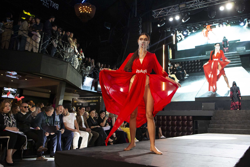 Couture Fashion Show in Moscow