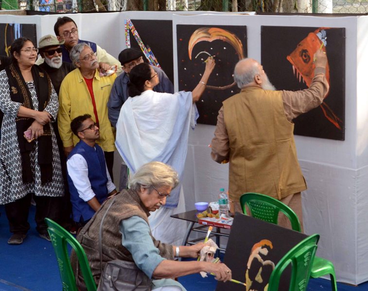 Mamata Banerjee uses canvas to protest against CAA-NRC