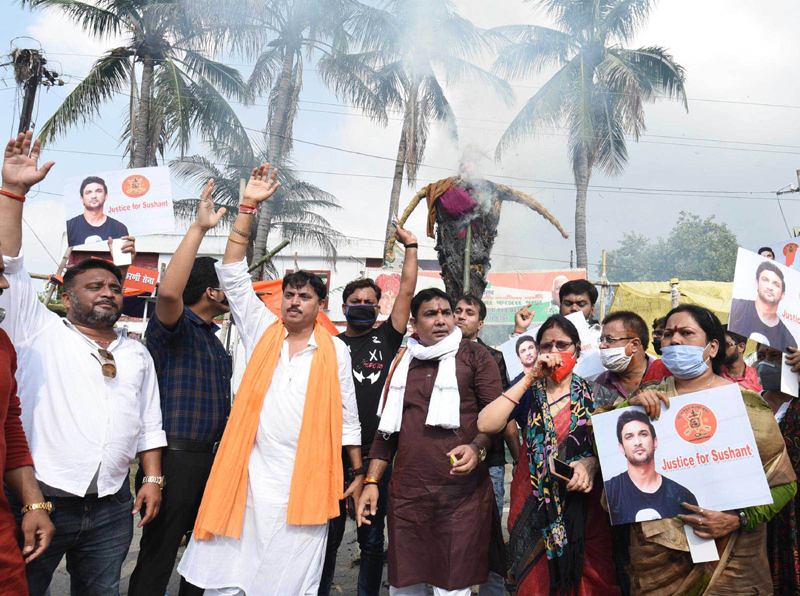 Rajput Karni Sena activists agitate outside NCP office in Patna for CBI probe in Sushant Singh Rajput's death