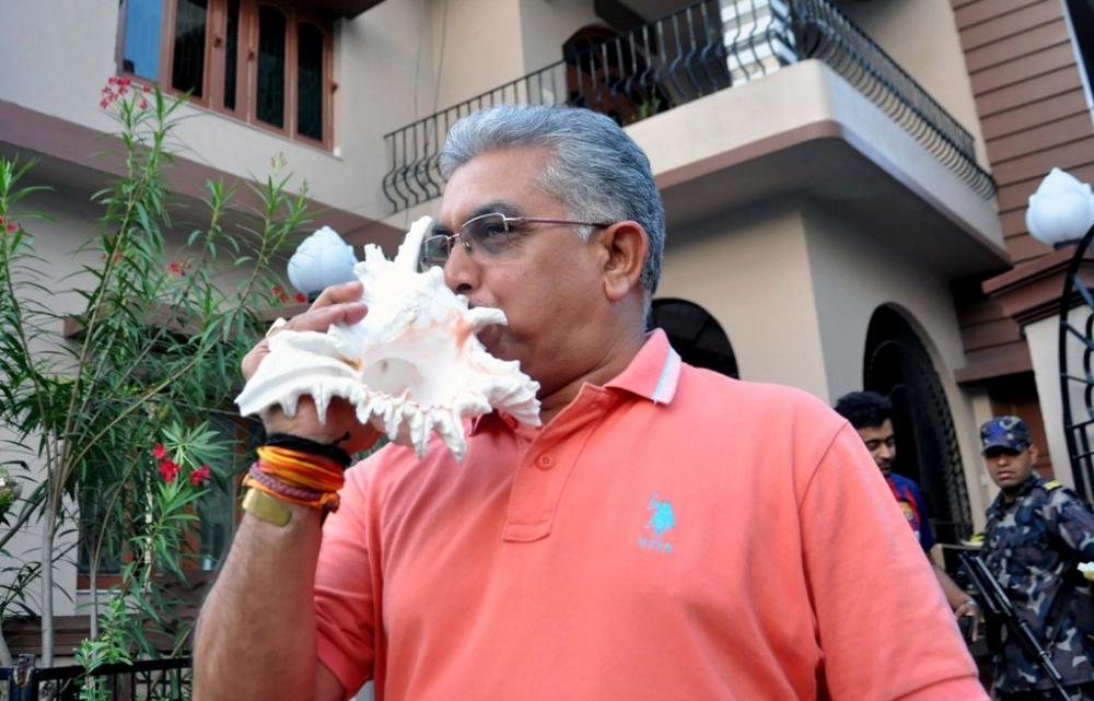 IndiaFightsCorona: West Bengal BJP chief Dilip Ghosh blows conch shell 