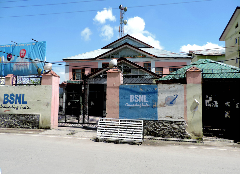 Bharat Sanchar Nigam Limited (BSNL) office closed in Srinagar