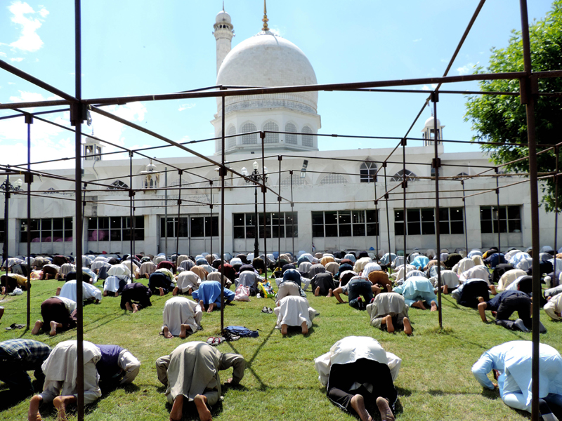 Srinagar: Devotees praying at revered shrine Hazratbal
