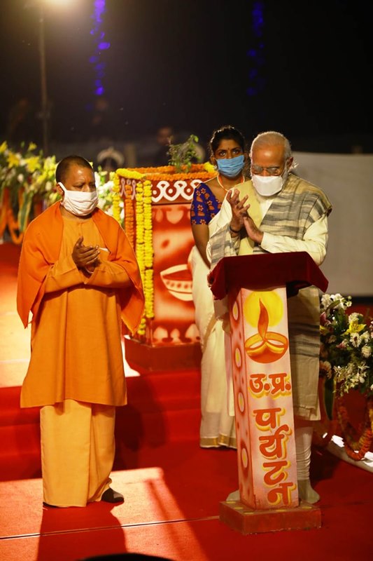PM Modi witnesses sound and light show Dav Deepwali function in Varanasi