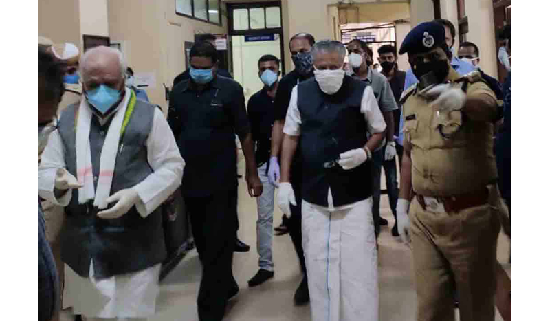 Kerala Chief Minister Chief Minister at hospital to see Kozhikode air crash victims
