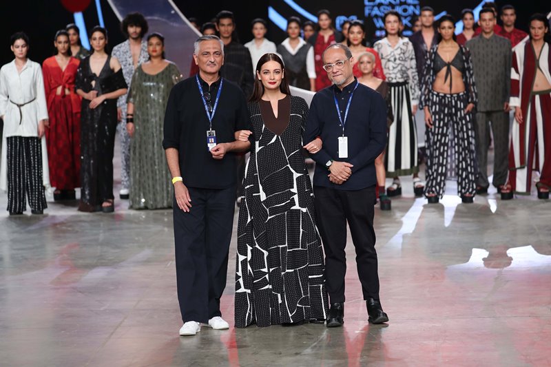 Lakme Fashion Week: Dia Mirza sets stage on fire