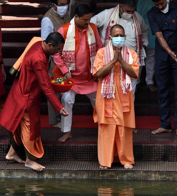UP CM Yogi Adityanath visits Kamakhya temple